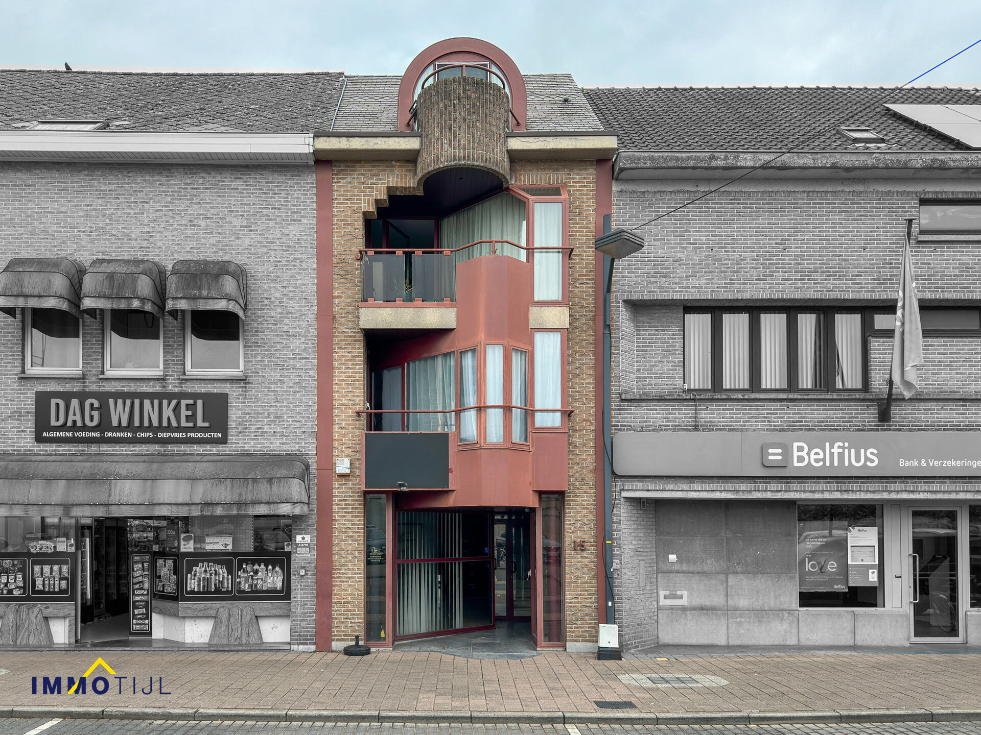 Appartementsgebouw te koop in Denderleeuw