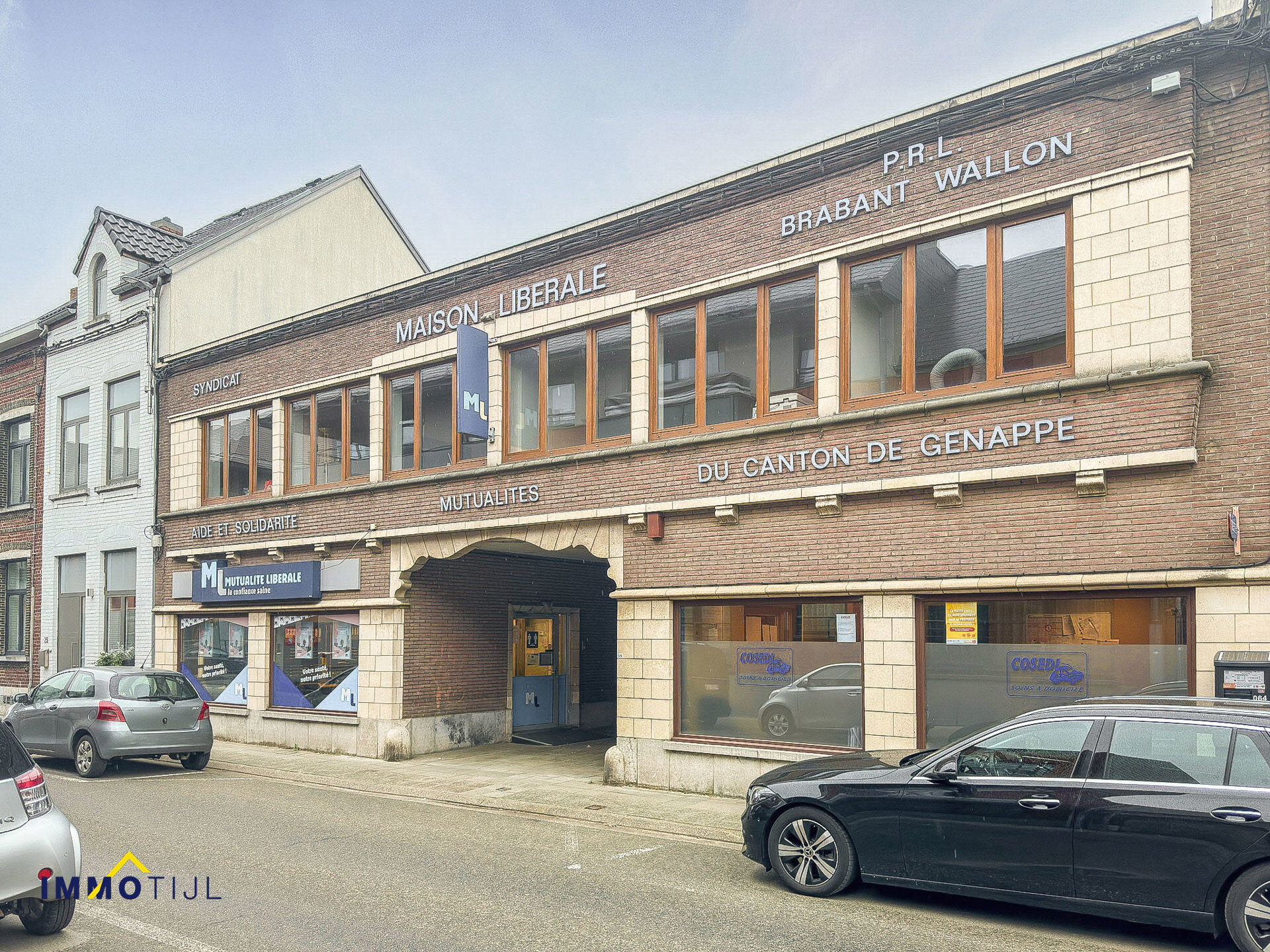 Appartementsgebouw te koop in Limal
