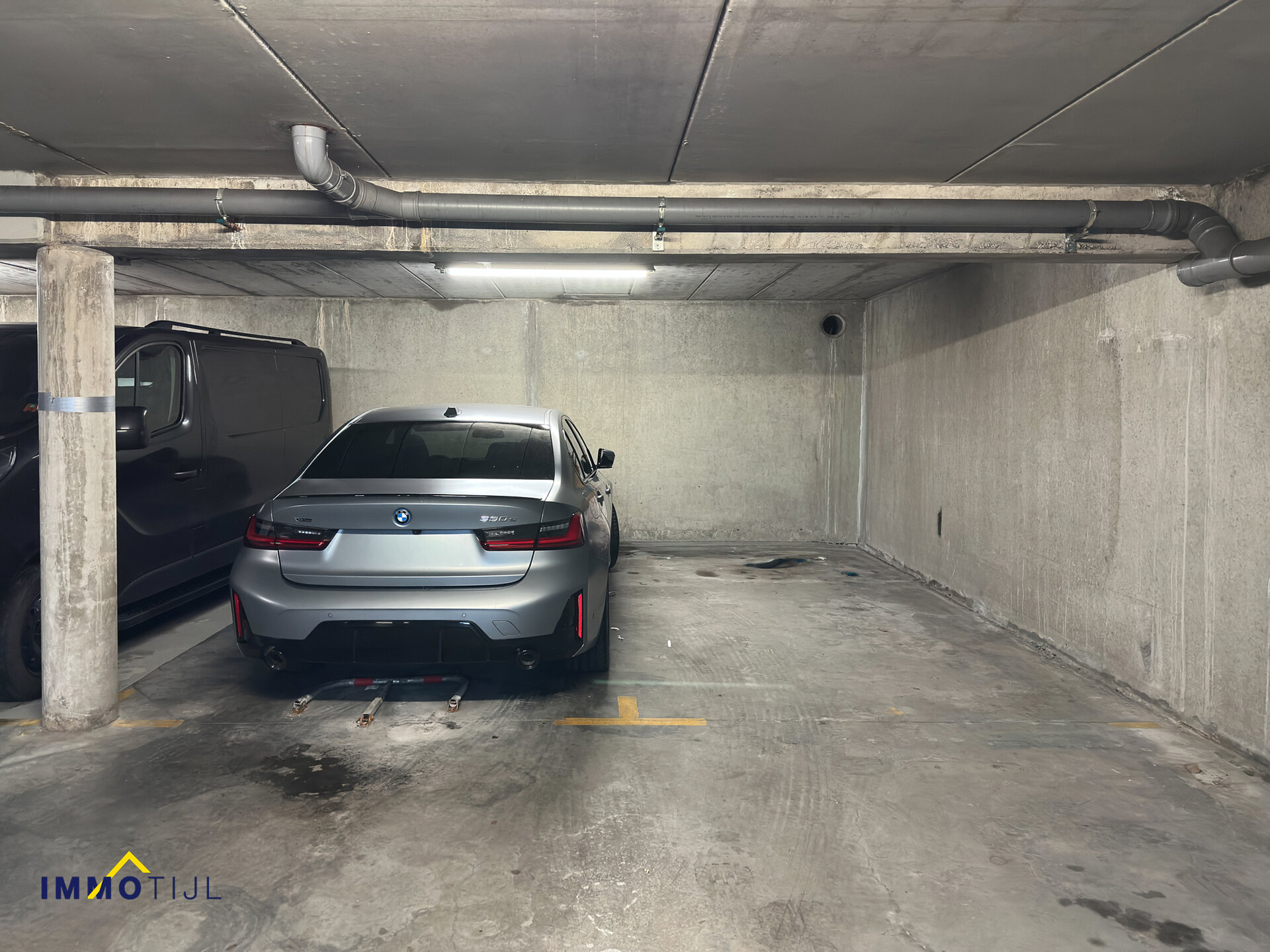 Binnenstaanplaats te koop in Denderleeuw