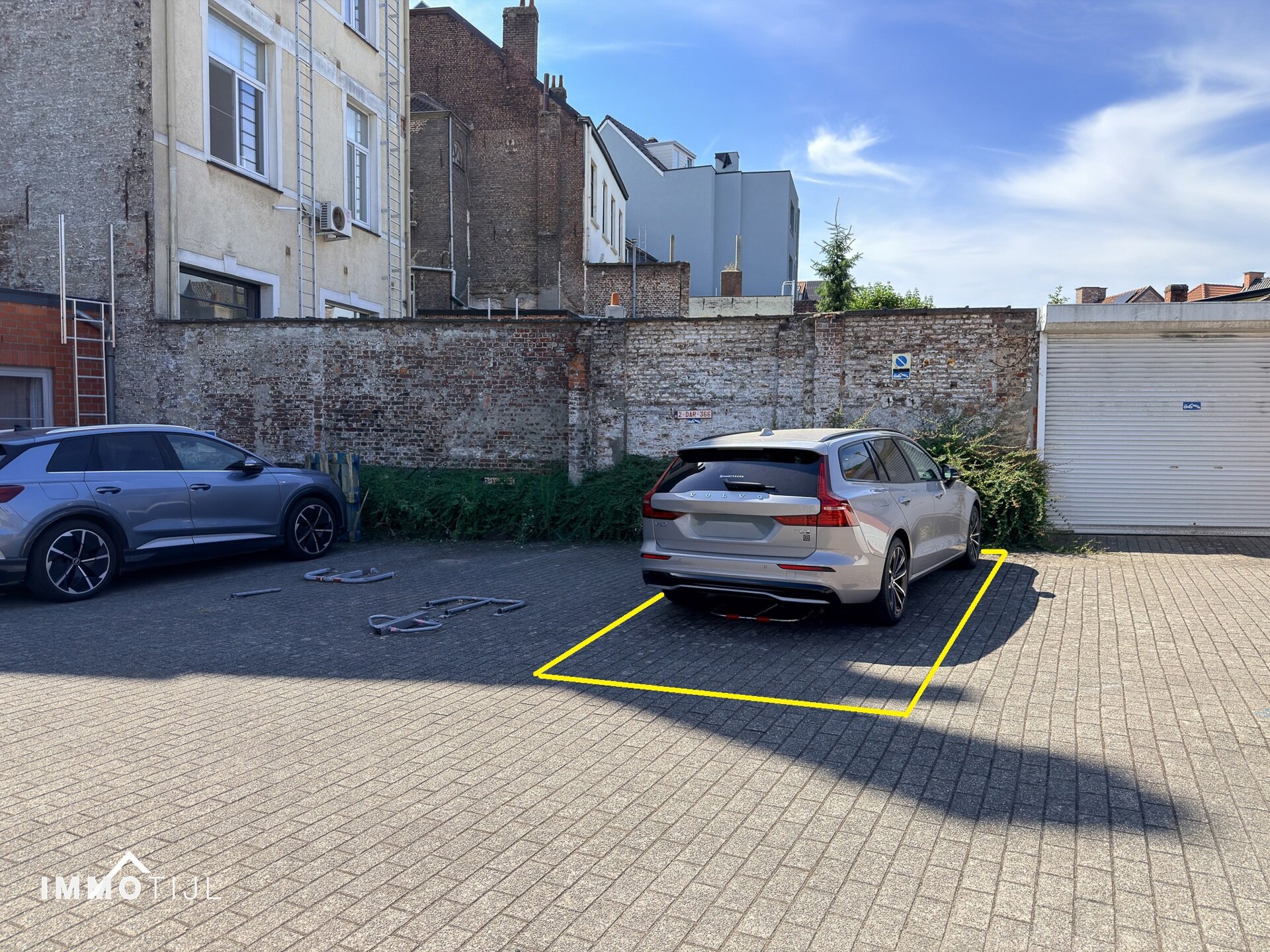 Buitenstaanplaats te koop in Gent