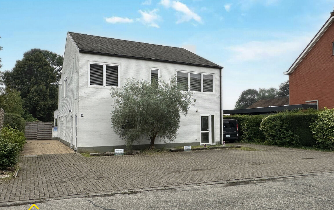 Appartementsgebouw te koop in Aalst