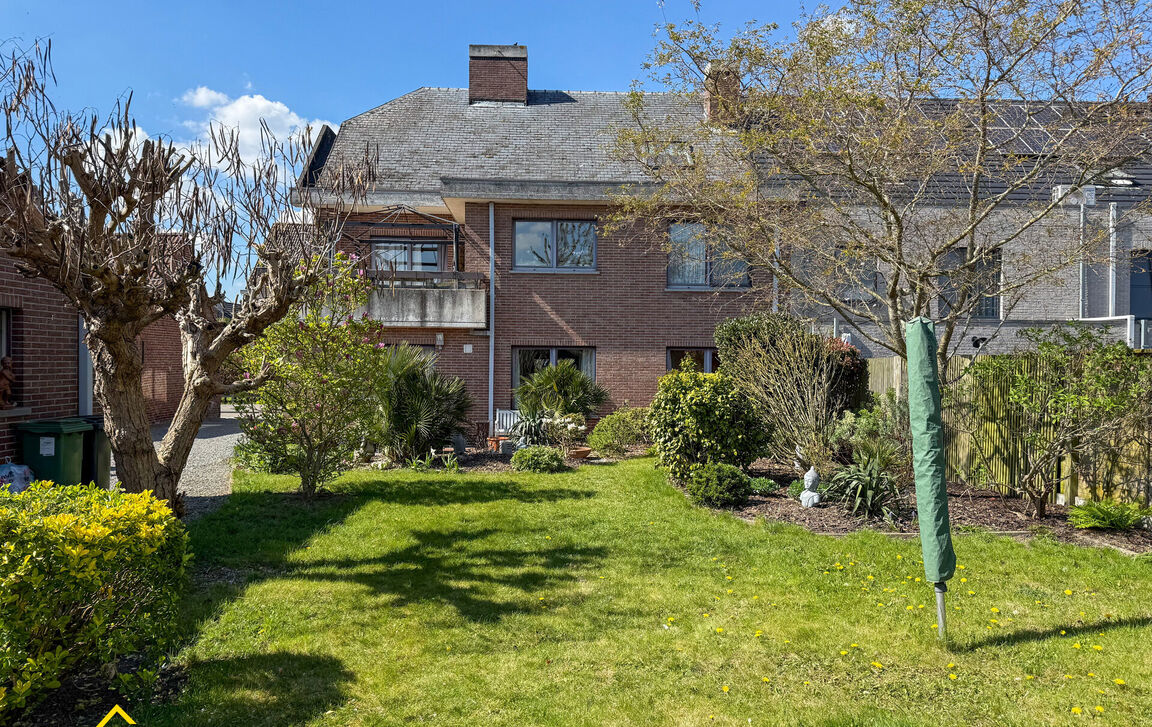 Appartementsgebouw te koop in Aalst