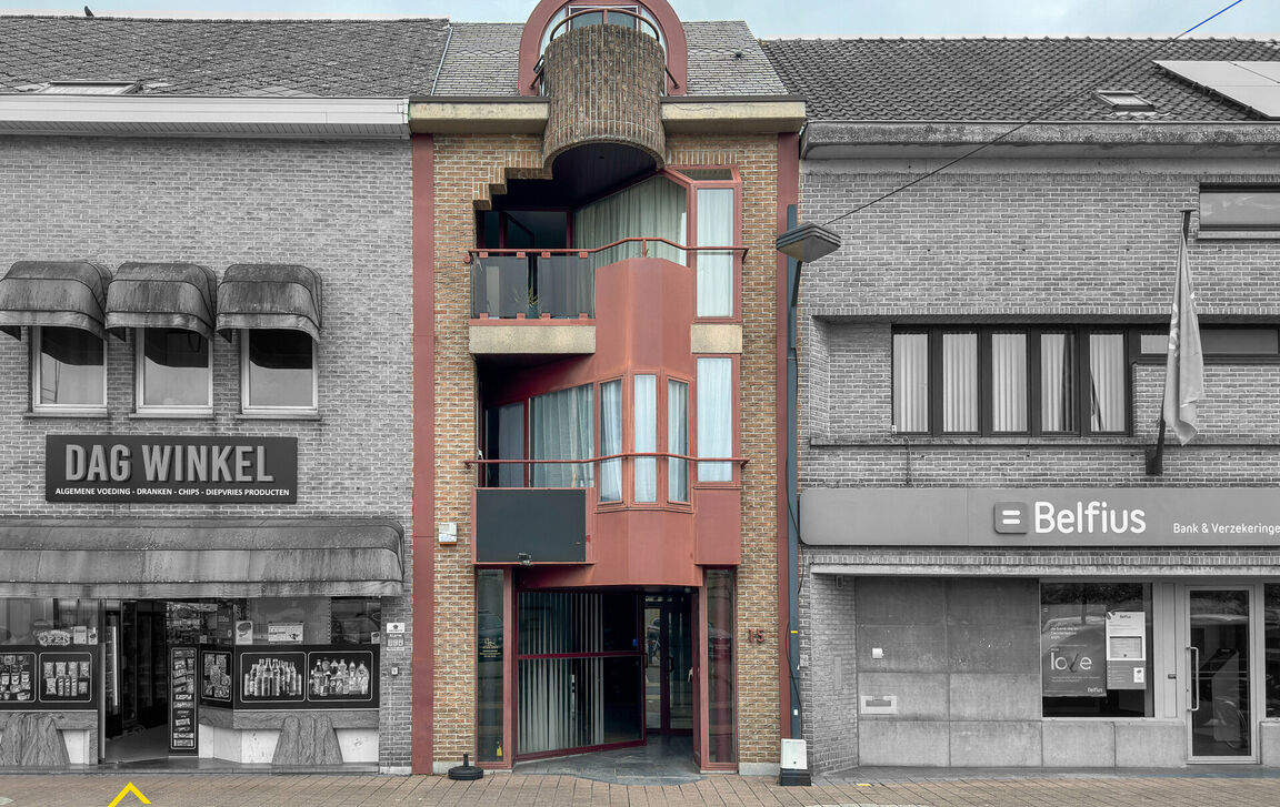 Appartementsgebouw te koop in Denderleeuw