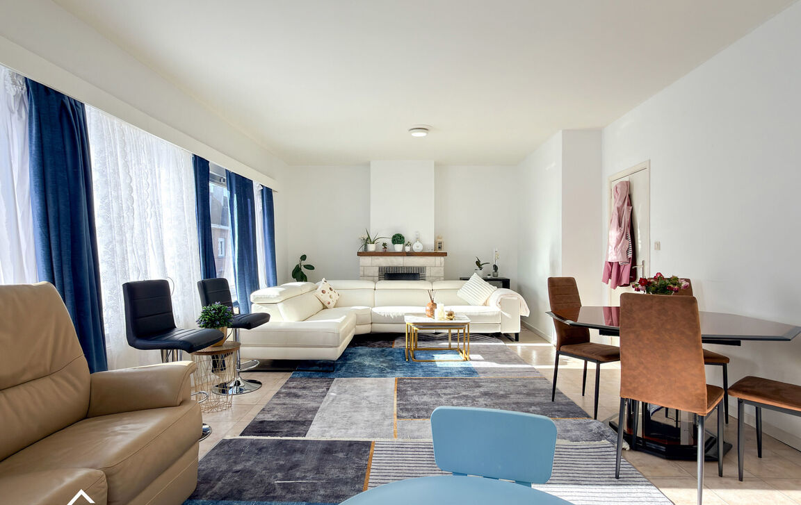 Appartementsgebouw te koop in Denderleeuw