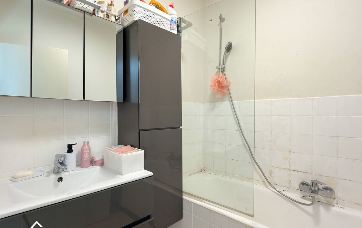 Appartementsgebouw te koop in Denderleeuw