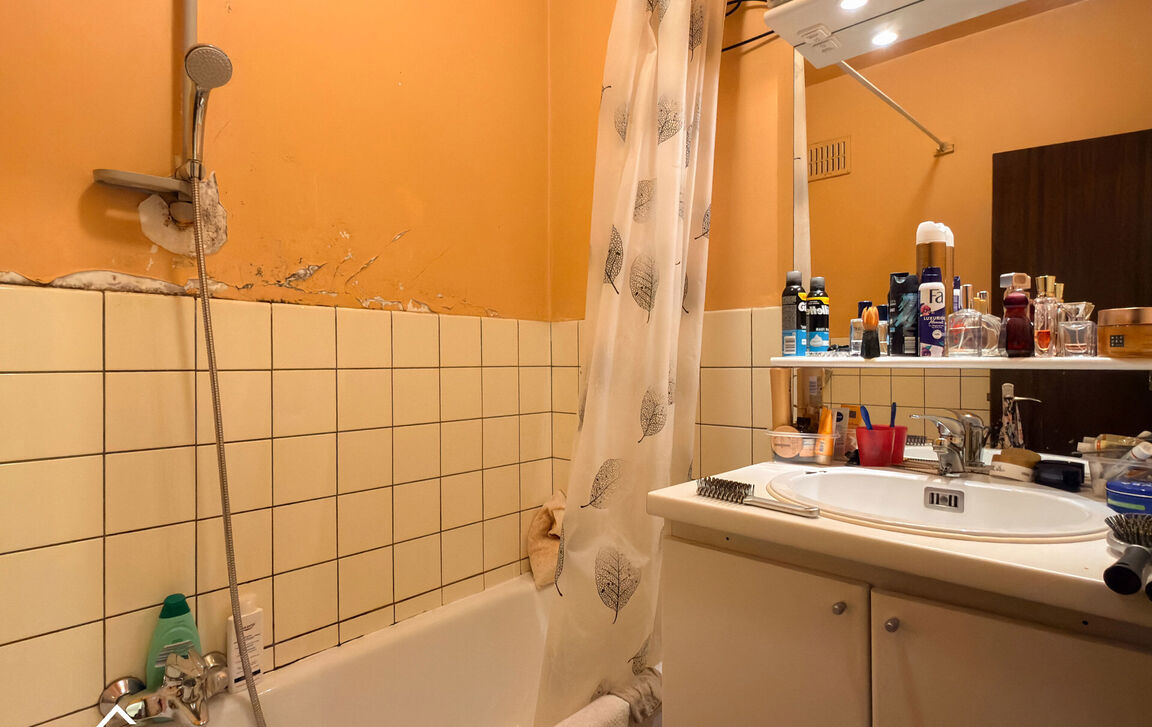 Appartementsgebouw te koop in Denderleeuw