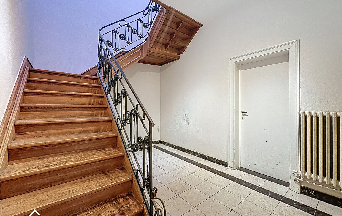 Appartementsgebouw te koop in Waver