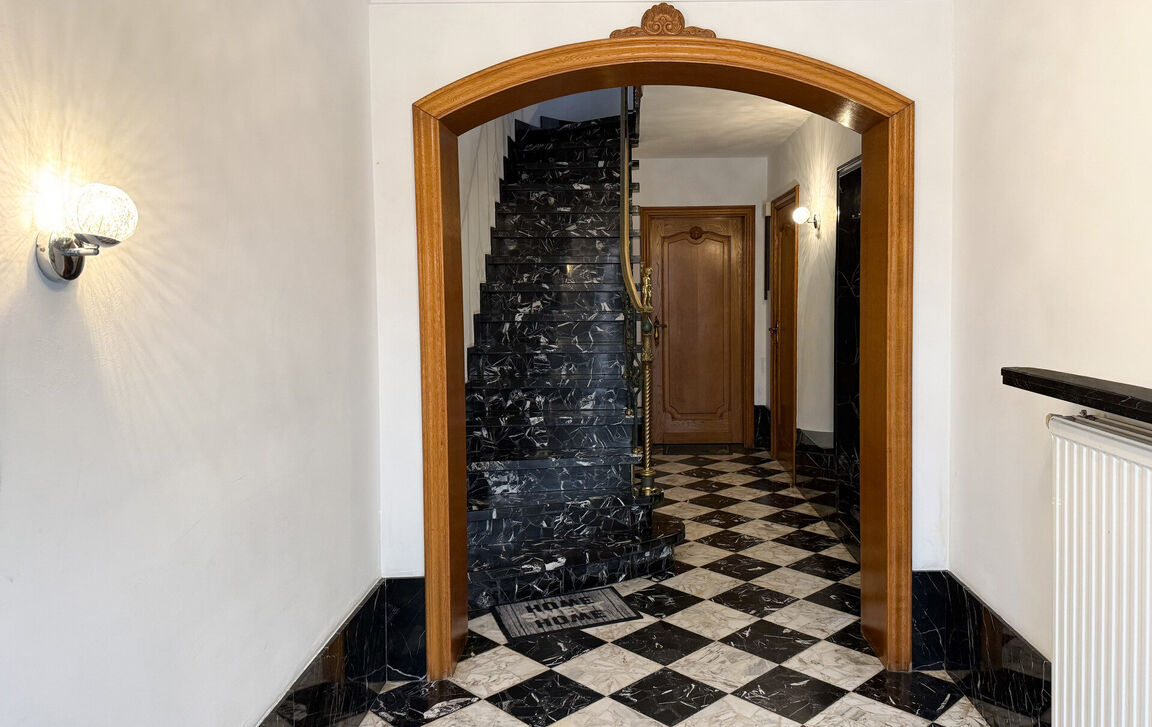 Bel-etage te koop in Aalst