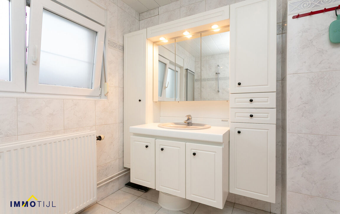 Bel-etage te koop in Asse