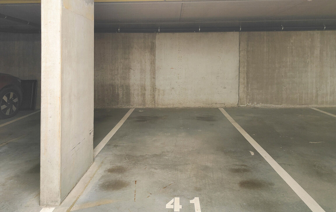 Binnenstaanplaats te huur in Denderleeuw