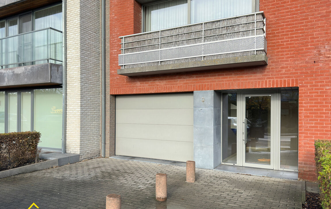 Binnenstaanplaats te koop in Denderleeuw