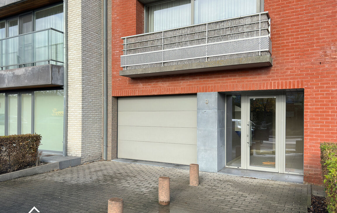 Binnenstaanplaats te koop in Denderleeuw