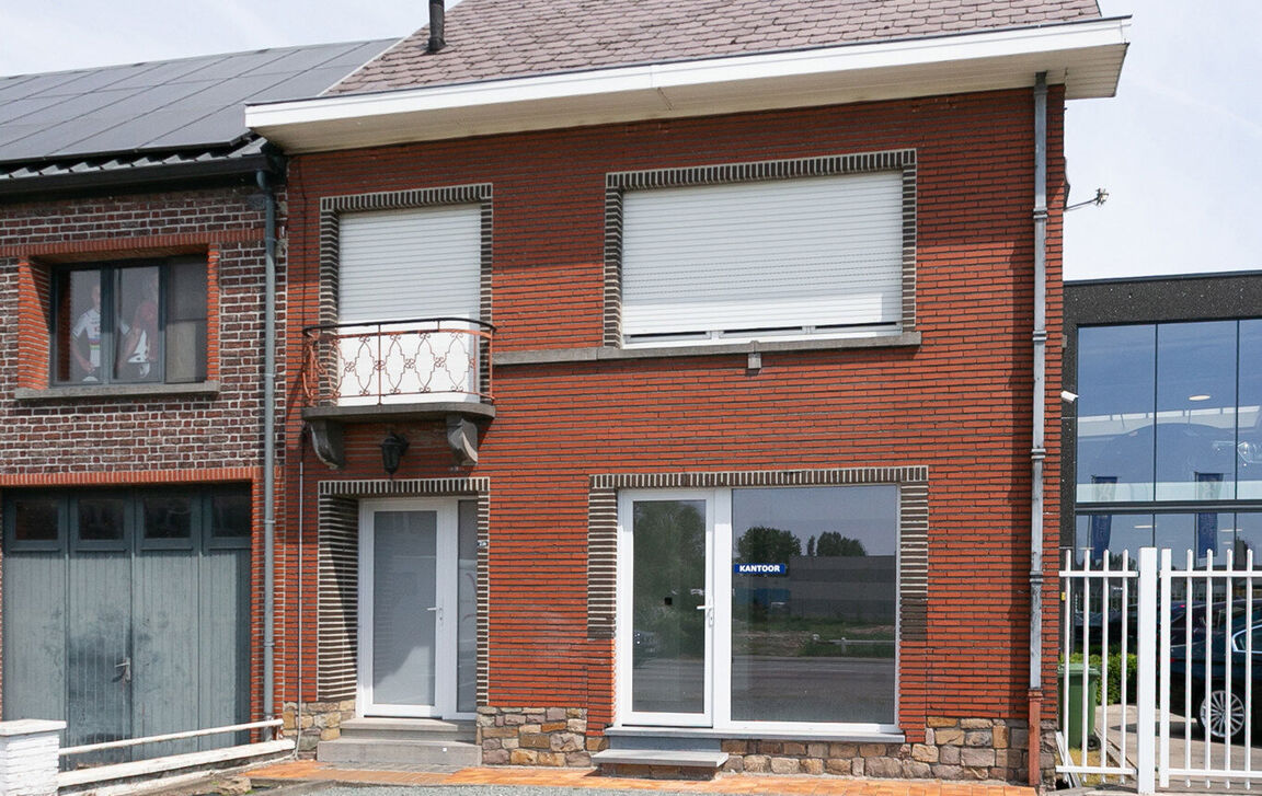 Commercieel gelijkvloers te huur in Lebbeke