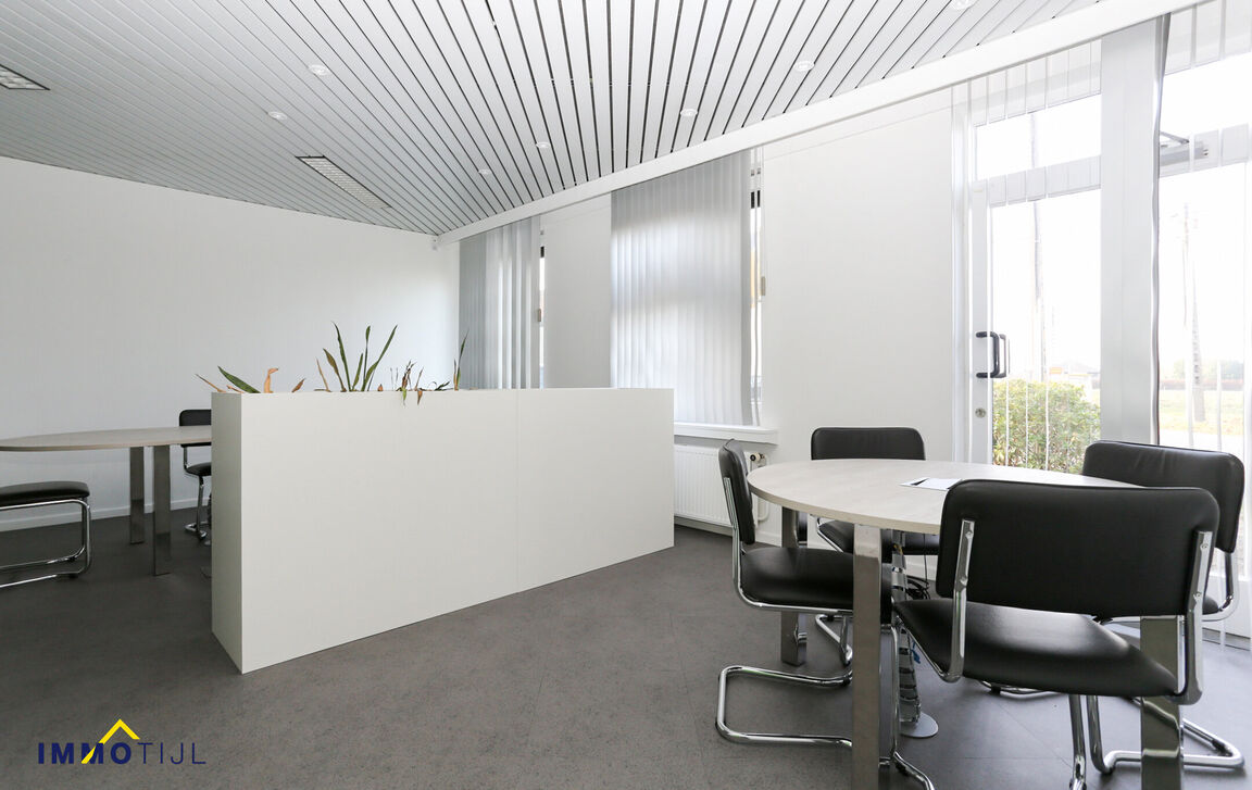 Commercieel gelijkvloers te huur in Lebbeke