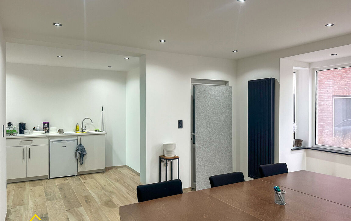 Commercieel gelijkvloers te huur in Ternat