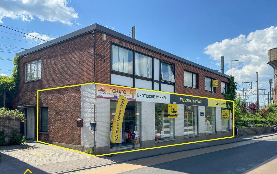 Commercieel gelijkvloers te koop in Denderleeuw