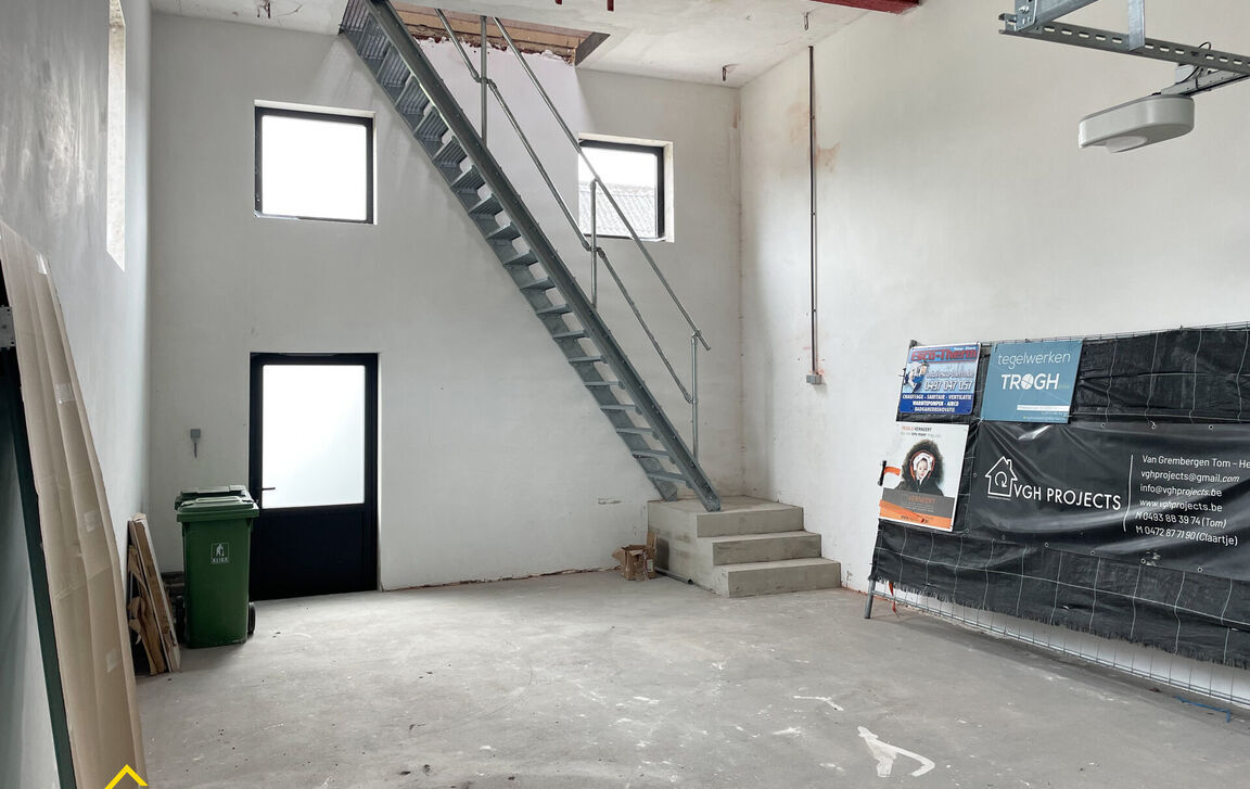 Garage + berging te huur in Berlare