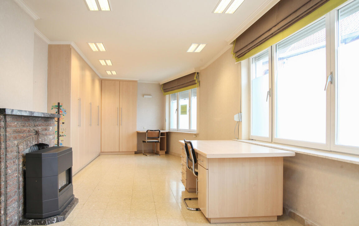Gebouw voor gemengd gebruik te koop in Aalst