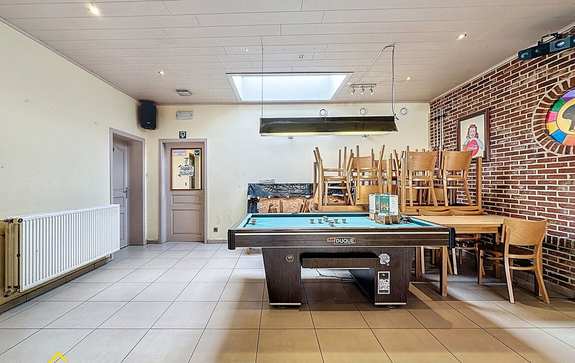 Gebouw voor gemengd gebruik te koop in Aalst