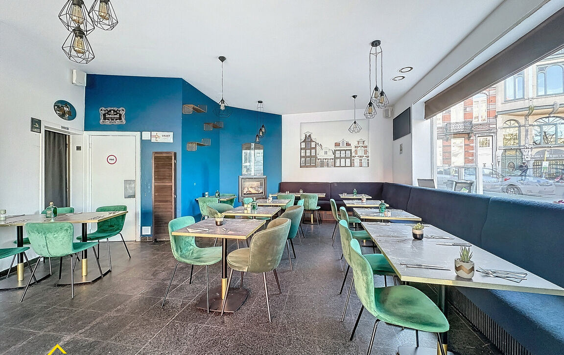 Gebouw voor gemengd gebruik te koop in Aalst