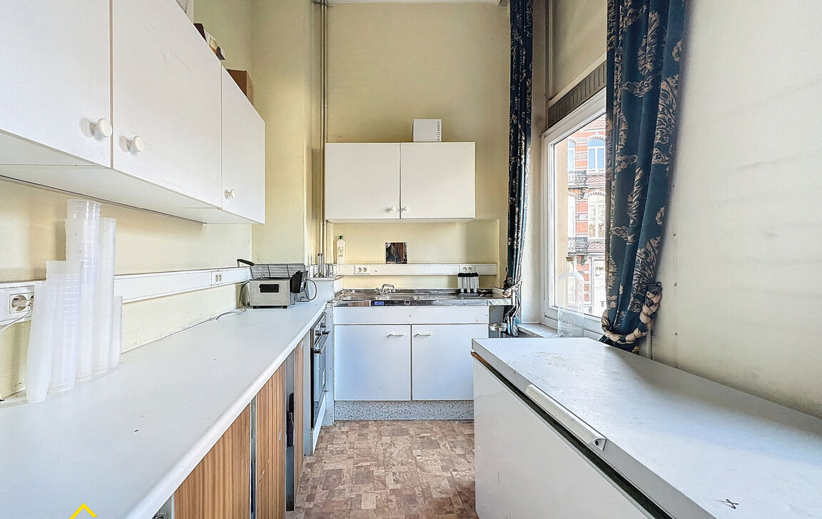 Gebouw voor gemengd gebruik te koop in Aalst