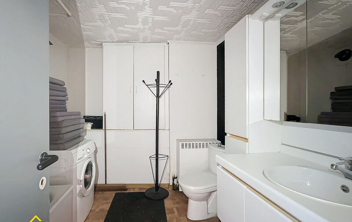 Gebouw voor gemengd gebruik te koop in Aalst