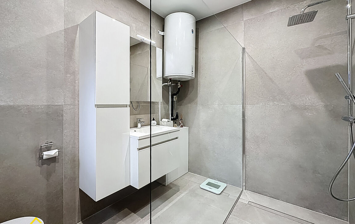 Gebouw voor gemengd gebruik te koop in Aalst