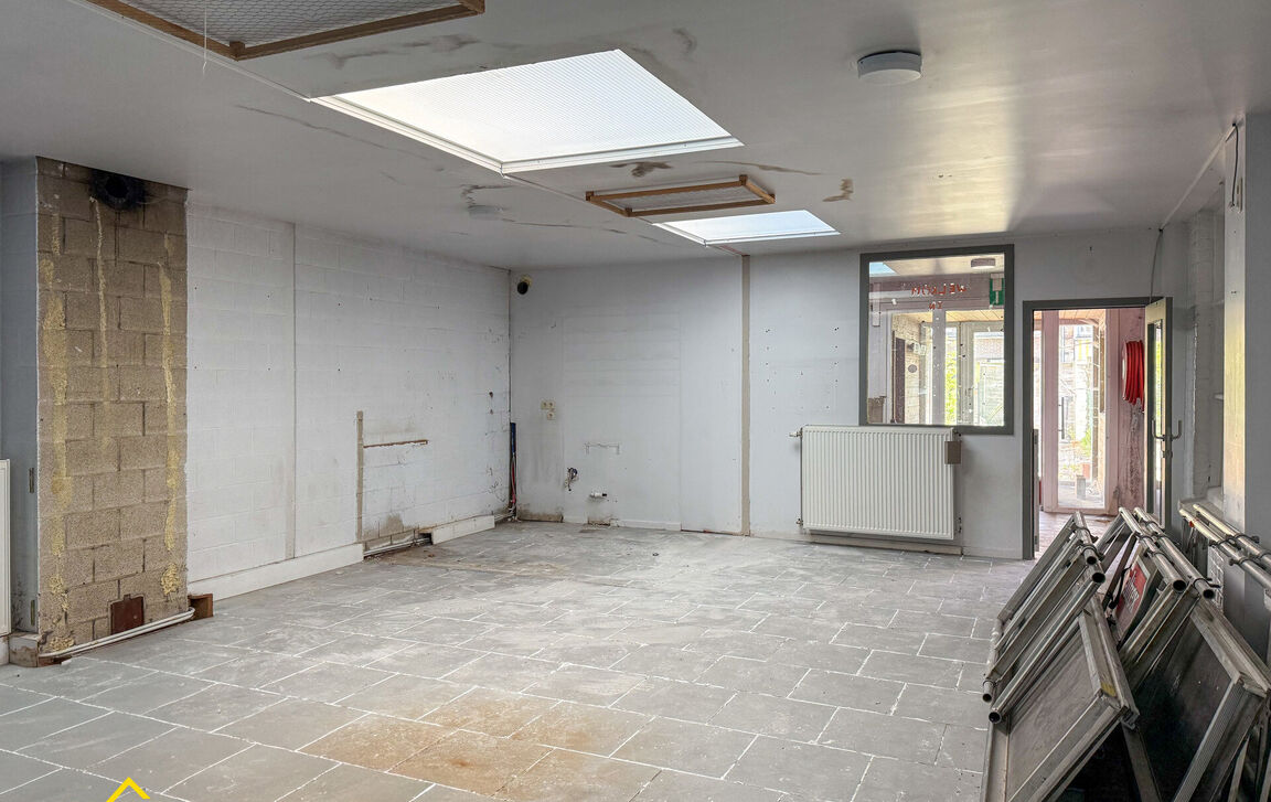 Gebouw voor gemengd gebruik te koop in Aalst