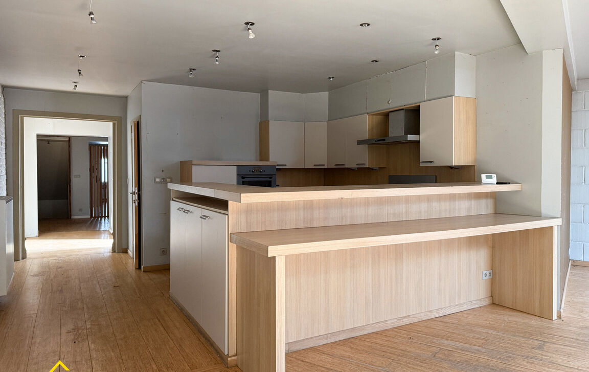 Gebouw voor gemengd gebruik te koop in Aalst