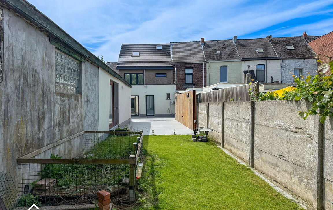 Gebouw voor gemengd gebruik te koop in Aalst