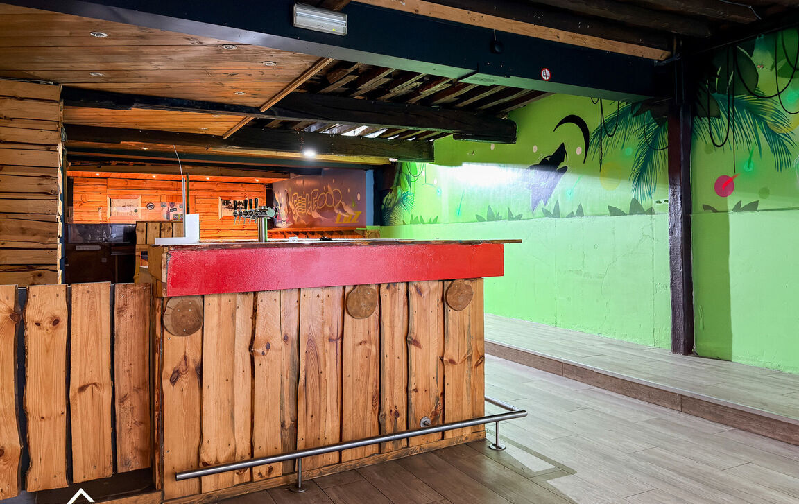 Gebouw voor gemengd gebruik te koop in Aalst