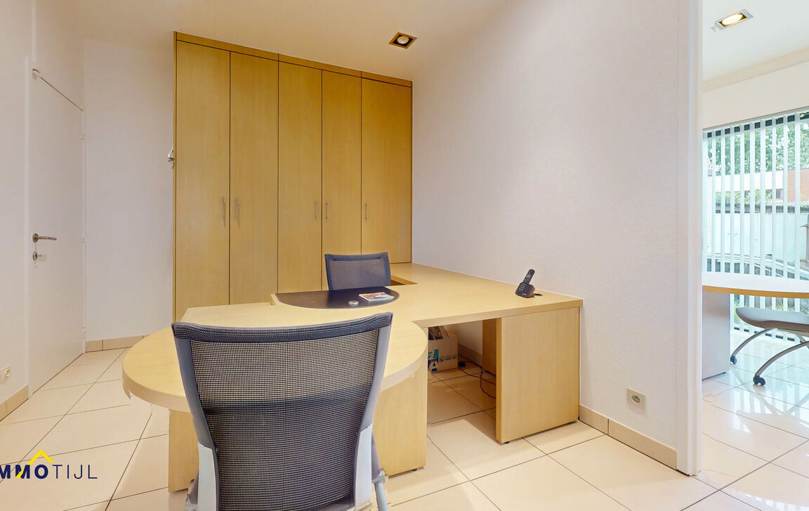 Gebouw voor gemengd gebruik te koop in Baardegem