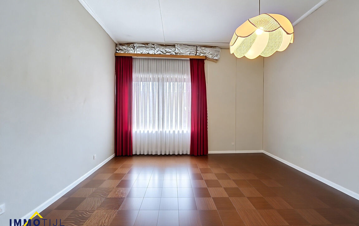 Gebouw voor gemengd gebruik te koop in Baardegem