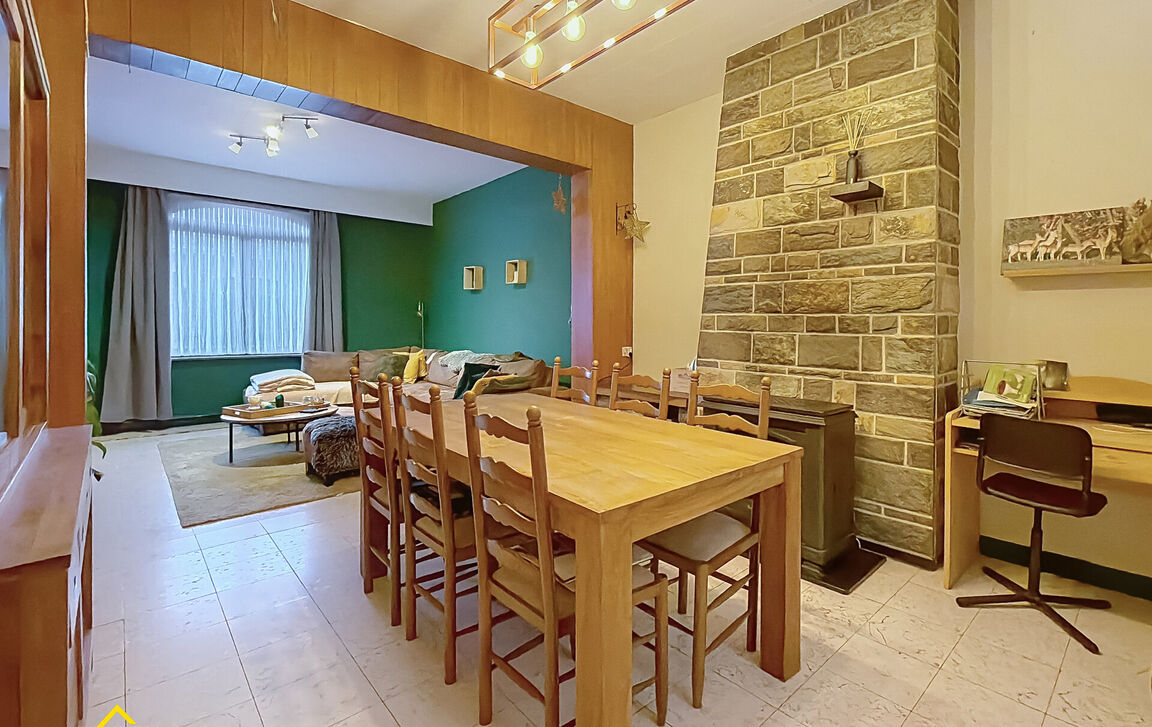 Gebouw voor gemengd gebruik te koop in Baardegem