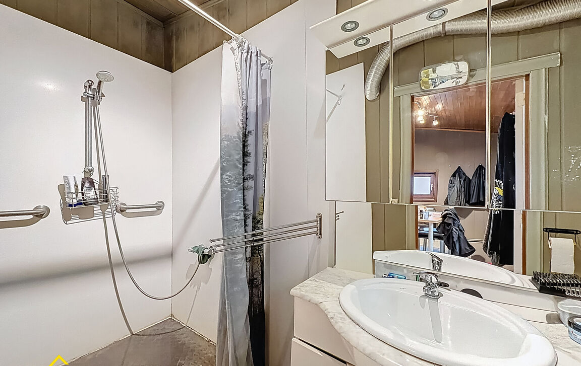 Gebouw voor gemengd gebruik te koop in Baardegem