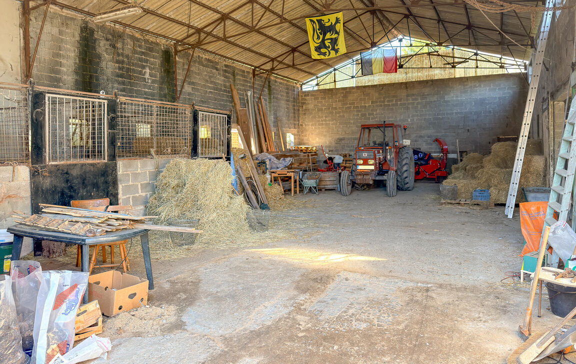 Gebouw voor gemengd gebruik te koop in Baardegem