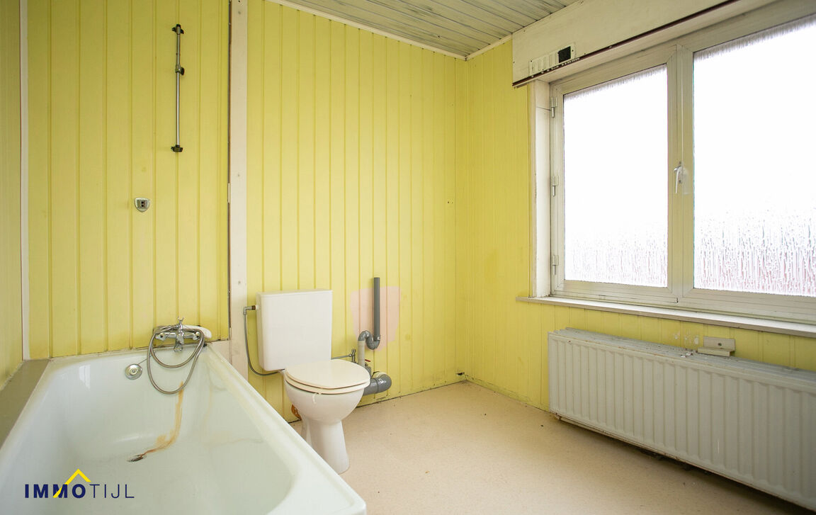 Gebouw voor gemengd gebruik te koop in Buggenhout