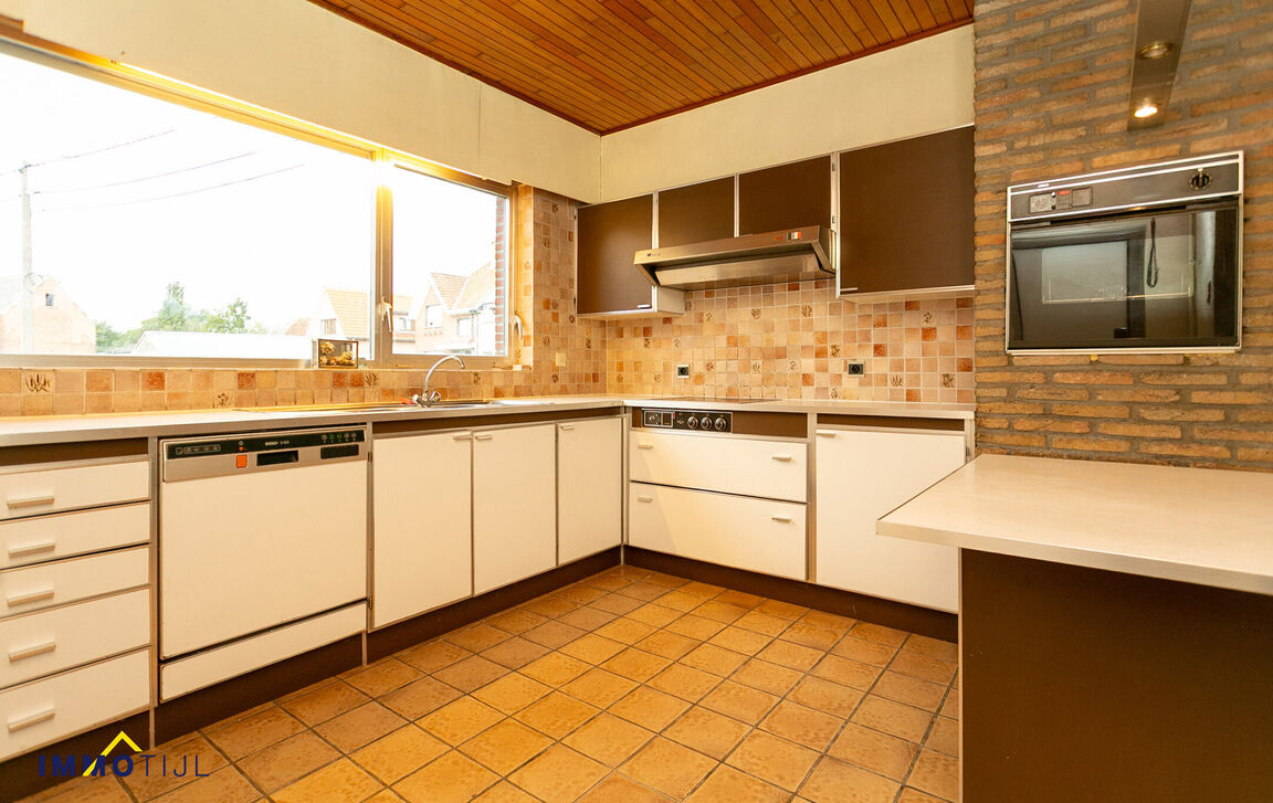 Gebouw voor gemengd gebruik te koop in Buggenhout