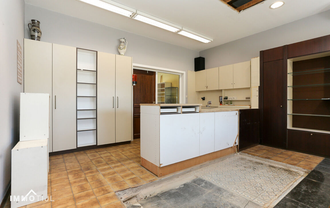 Gebouw voor gemengd gebruik te koop in Buggenhout