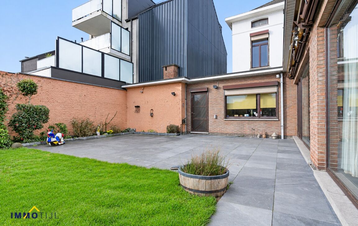 Gebouw voor gemengd gebruik te koop in Buggenhout
