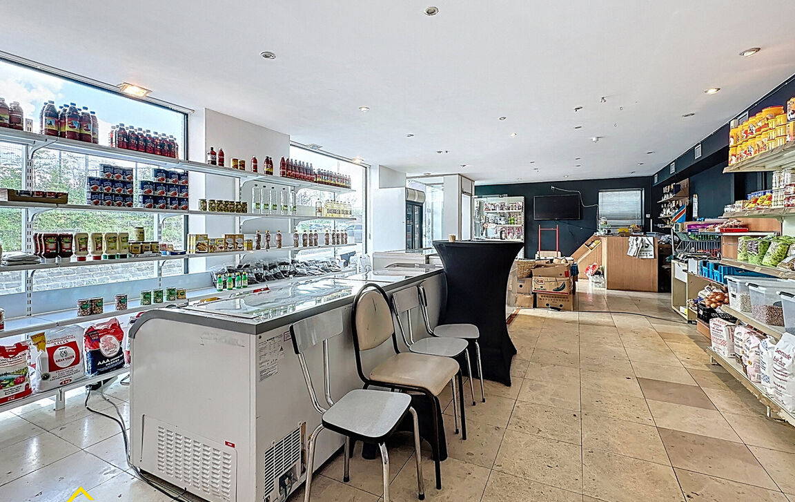 Gebouw voor gemengd gebruik te koop in Denderleeuw