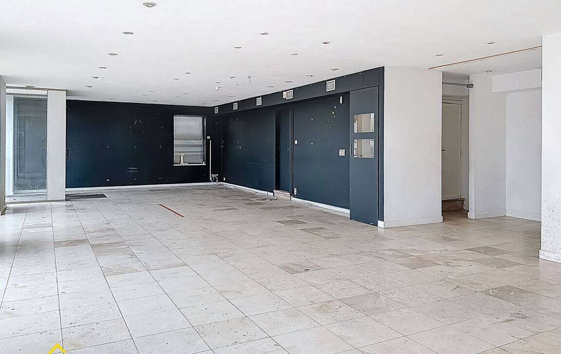 Gebouw voor gemengd gebruik te koop in Denderleeuw