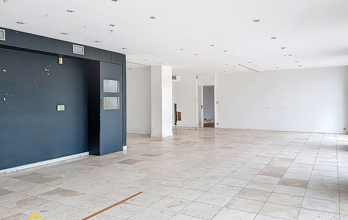 Gebouw voor gemengd gebruik te koop in Denderleeuw