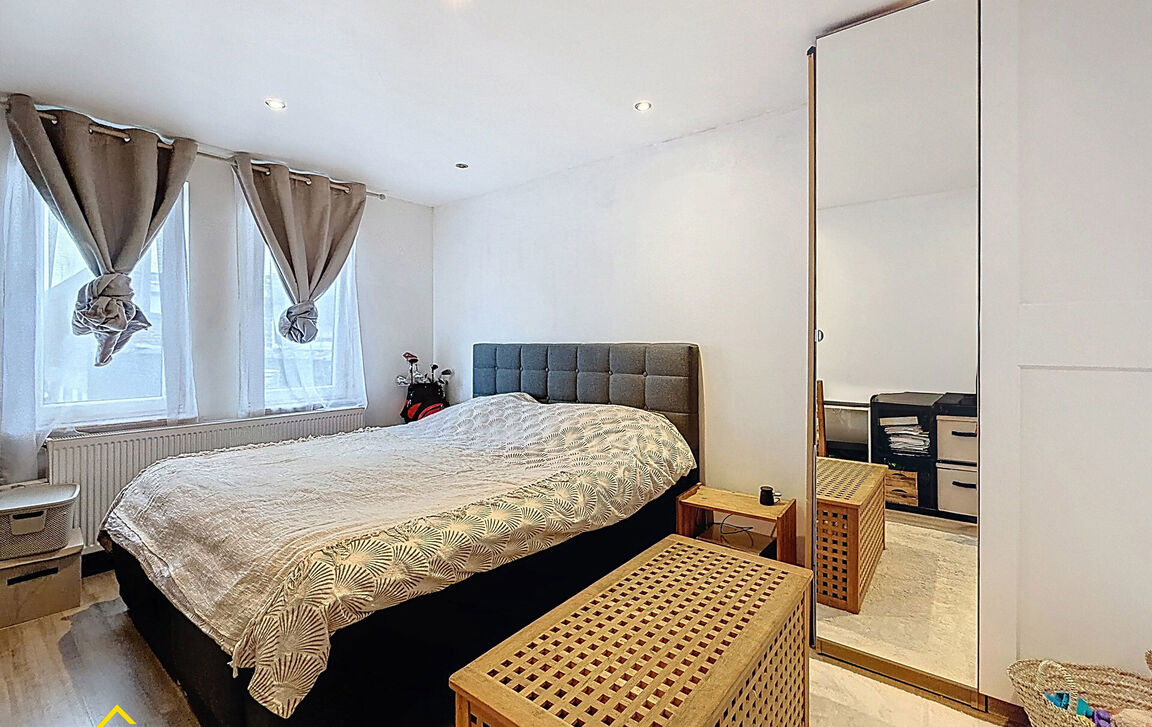 Gebouw voor gemengd gebruik te koop in Denderleeuw