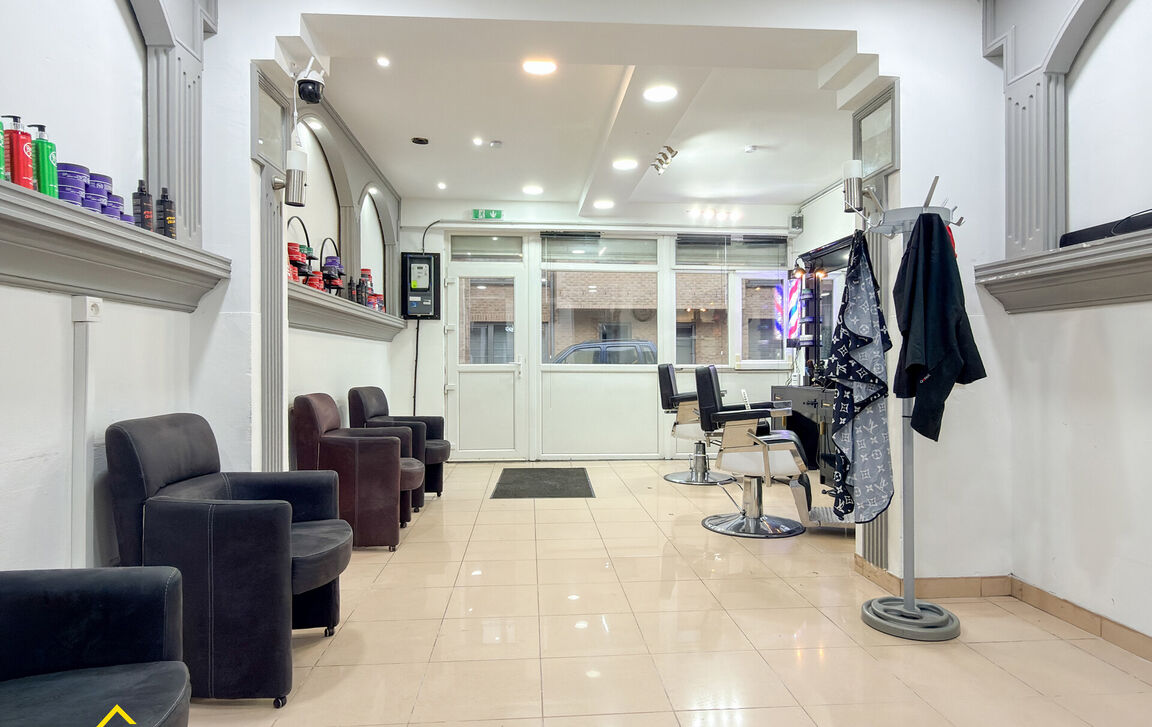 Gebouw voor gemengd gebruik te koop in Denderleeuw