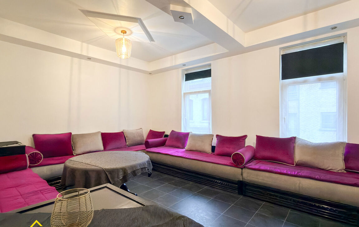 Gebouw voor gemengd gebruik te koop in Denderleeuw