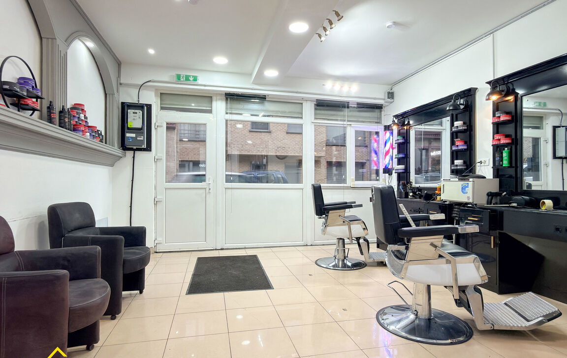 Gebouw voor gemengd gebruik te koop in Denderleeuw