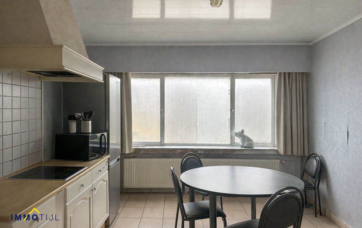 Gebouw voor gemengd gebruik te koop in Denderleeuw