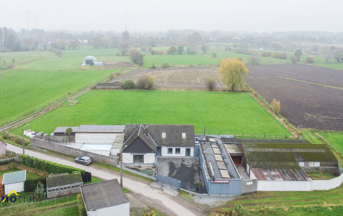 Gebouw voor gemengd gebruik te koop in Dendermonde