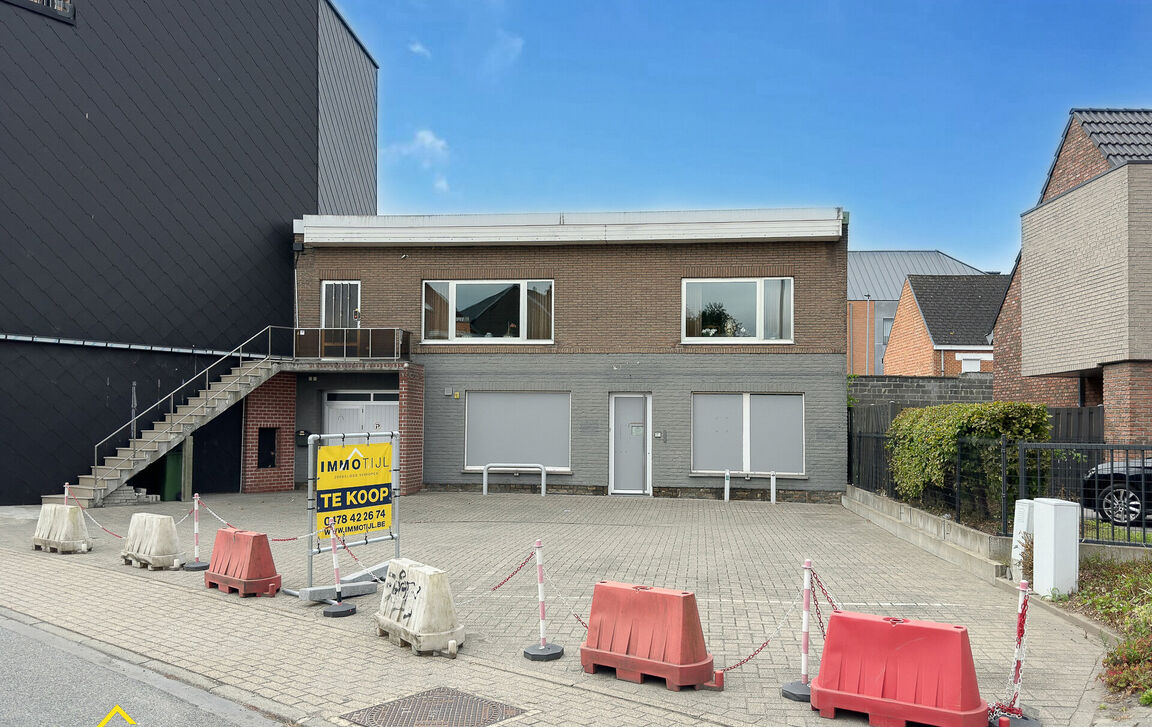 Gebouw voor gemengd gebruik te koop in Gijzegem
